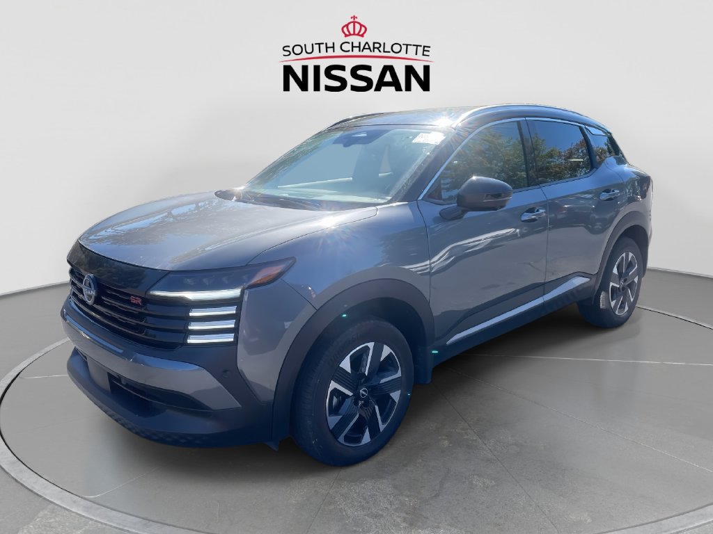 Used 2025 Nissan Kicks SR FWD image 3