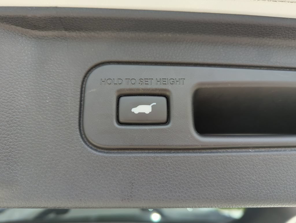 Used 2024 Honda Pilot Elite image 21