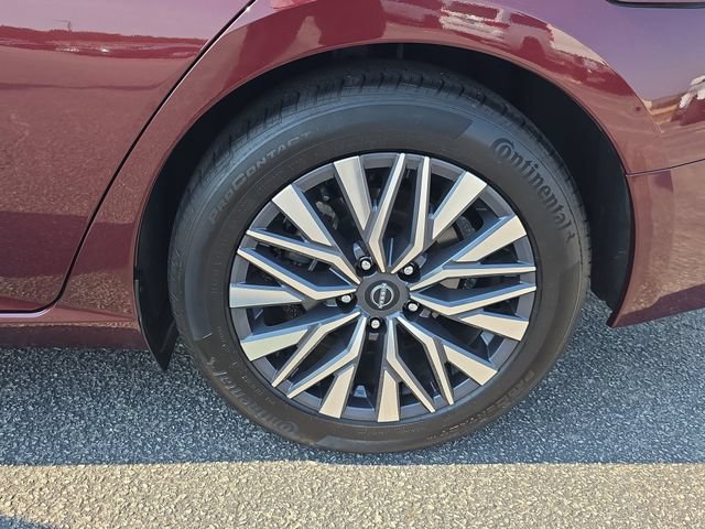 Used 2025 Nissan Altima 2.5 SV FWD image 32