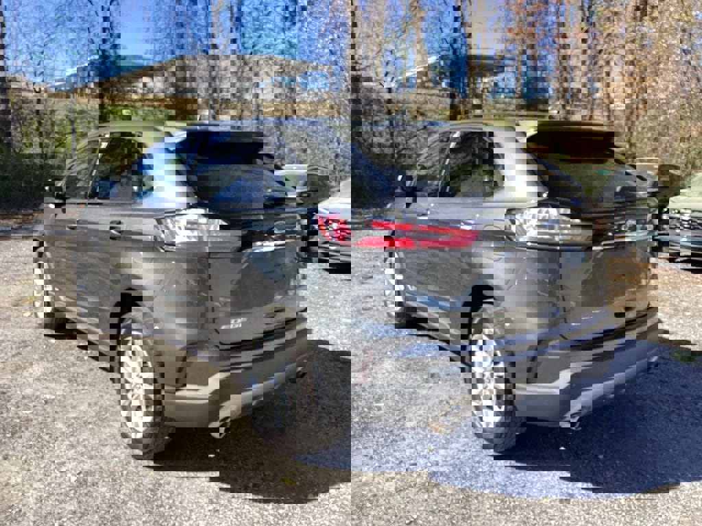 Used 2019 Ford Edge SEL w/ Equipment Group 201A image 3