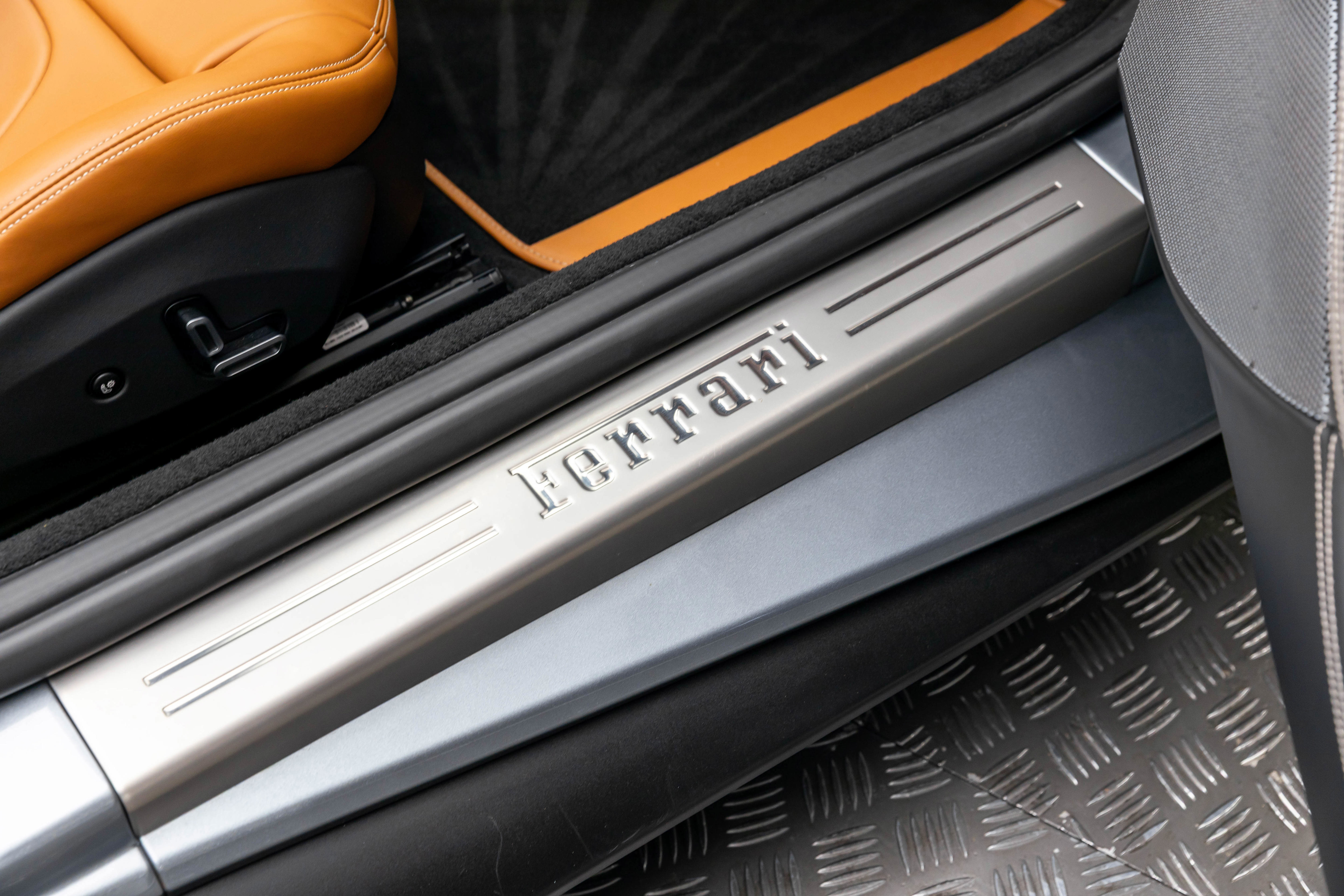 Certified 2022 Ferrari Portofino M image 39