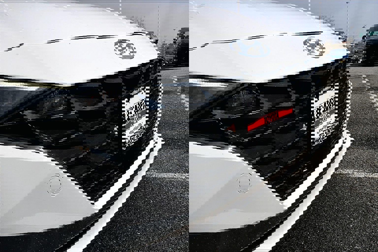 Used 2023 Hyundai Elantra Limited image 29