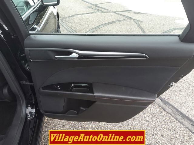 Used 2016 Ford Fusion SE image 31