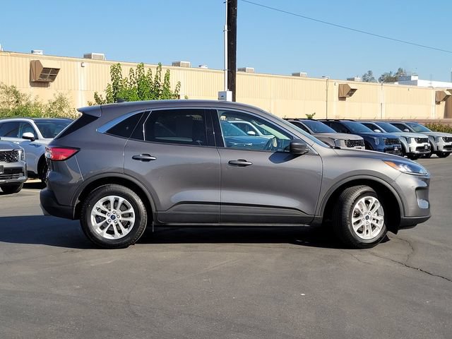Used 2022 Ford Escape SE w/ Convenience Package FWD image 4