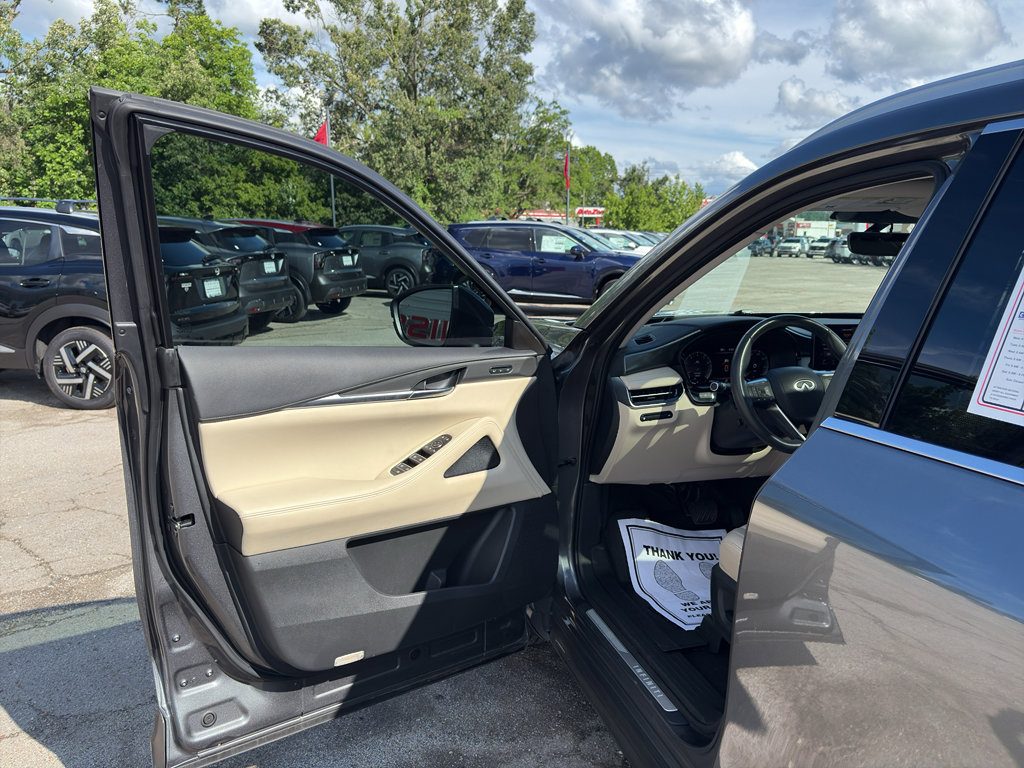 Used 2023 INFINITI QX60 Luxe w/ Cargo Package AWD/4WD image 18