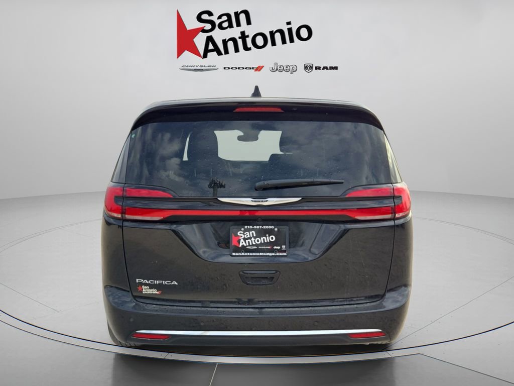 New 2026 Chrysler Pacifica Select FWD image 7