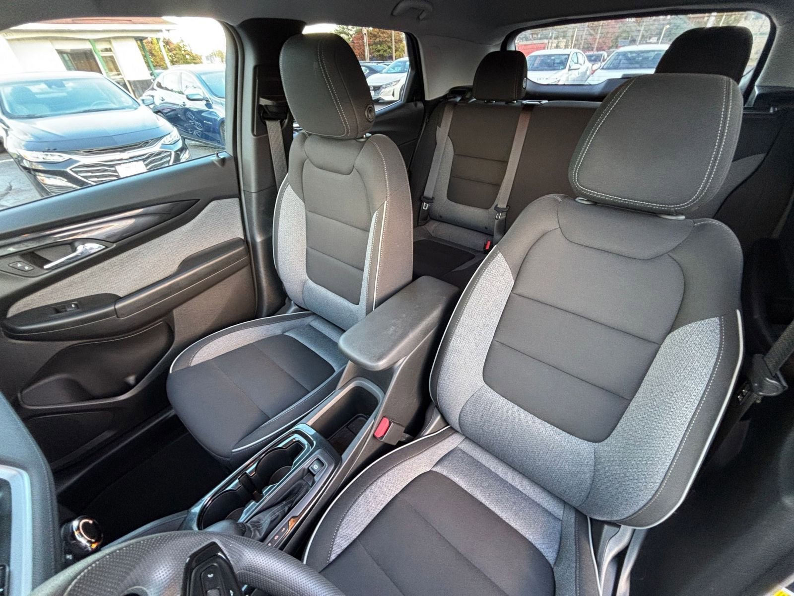 Used 2025 Chevrolet TrailBlazer LT image 34