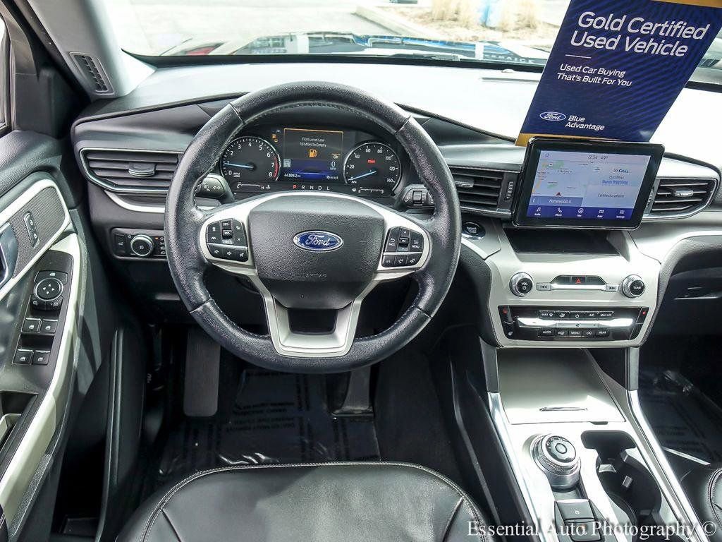 Certified 2022 Ford Explorer XLT w/ Equipment Group 202A AWD/4WD image 14