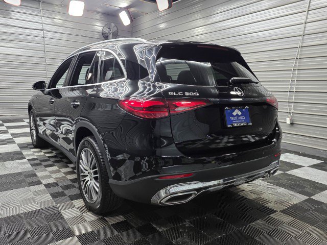 Used 2024 Mercedes-Benz GLC 300 4MATIC image 8