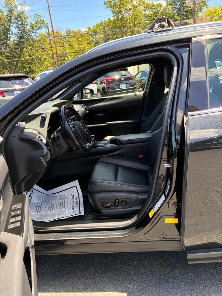 Used 2023 Lexus UX 250h AWD w/ Accessory Package (Z2) image 24