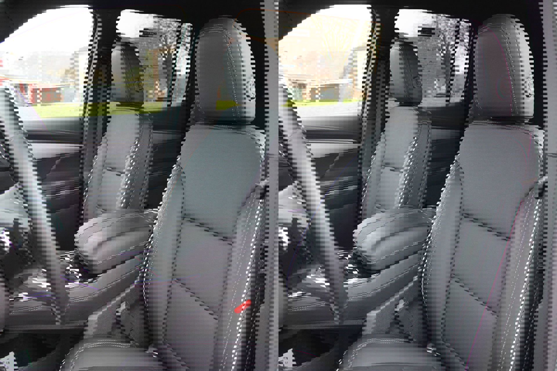 Used 2025 Buick Enclave Preferred image 15