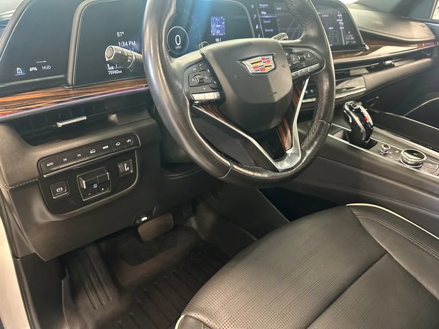 Certified 2022 Cadillac Escalade Premium Luxury w/ Performance Package AWD/4WD image 4