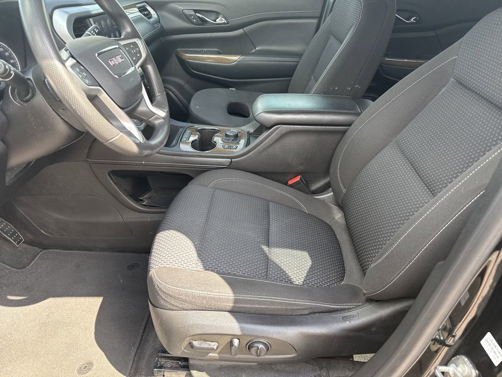 Used 2022 GMC Acadia SLE w/ Driver Convenience Package FWD image 12