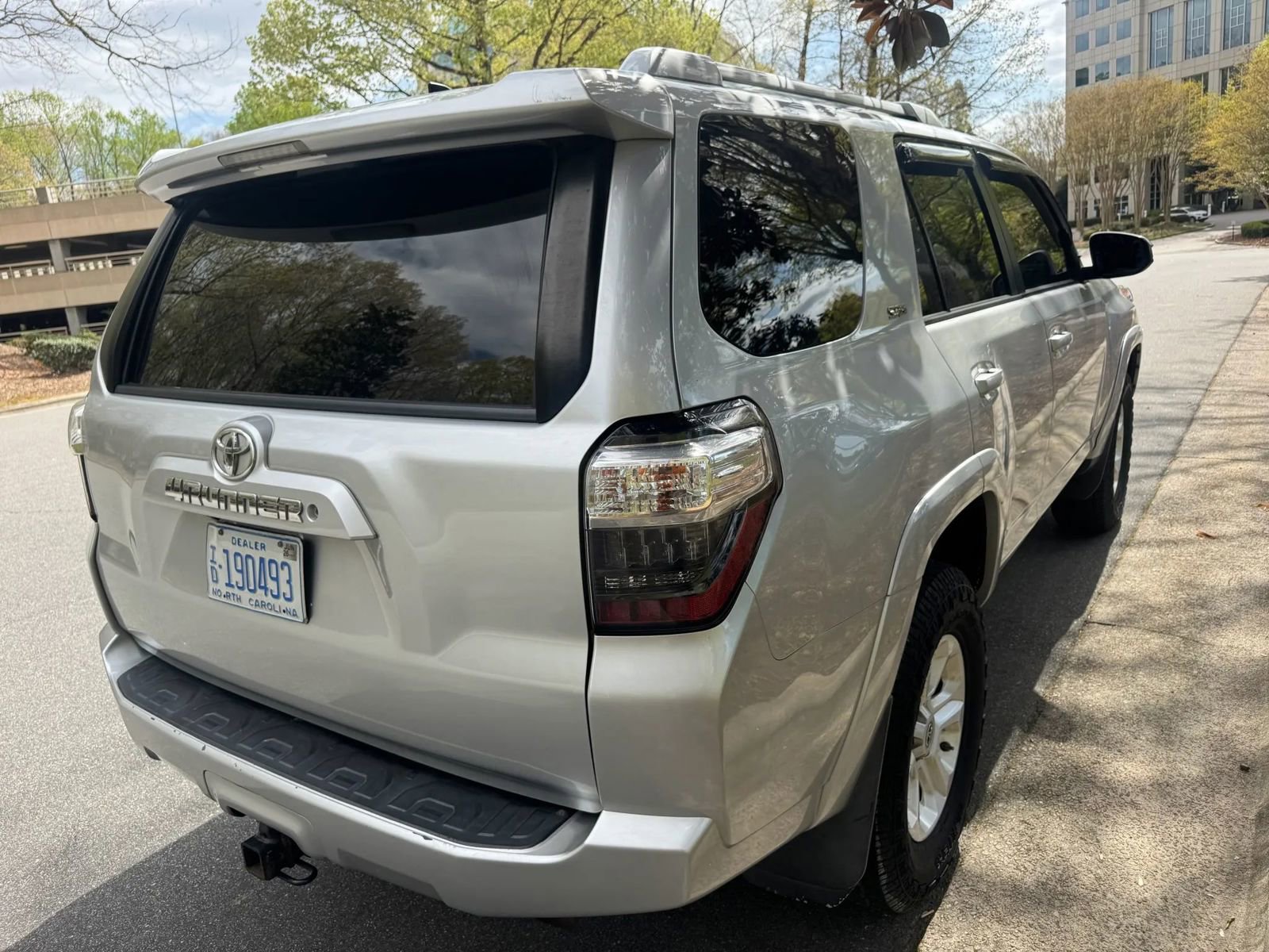 Used 2016 Toyota 4Runner SR5 AWD/4WD image 6