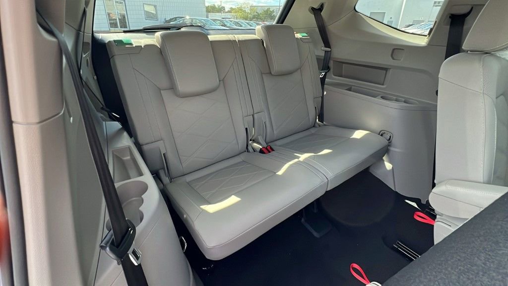 New 2026 Volkswagen Atlas SE image 13