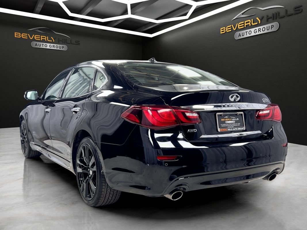 Used 2019 INFINITI Q70 L 5.6 AWD/4WD image 3