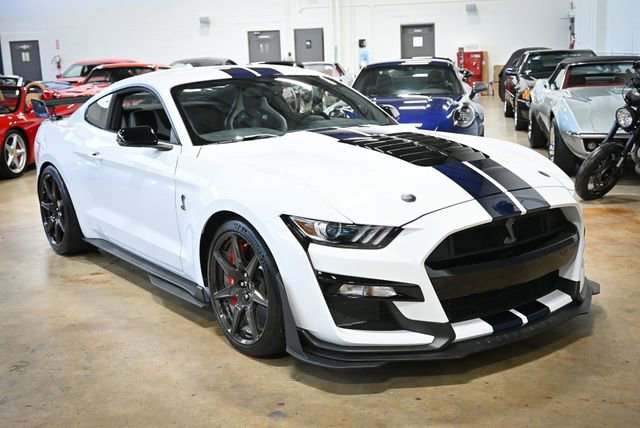 Used 2020 Ford Mustang Shelby GT500 w/ Carbon Fiber Track Pack image 1