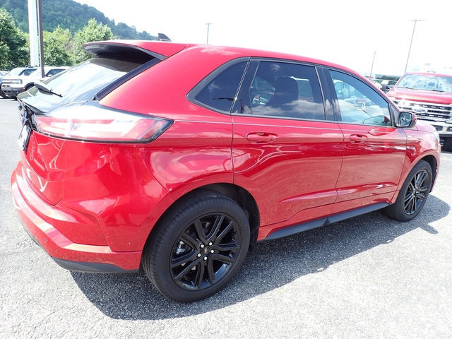 Certified 2024 Ford Edge ST-Line AWD/4WD image 8