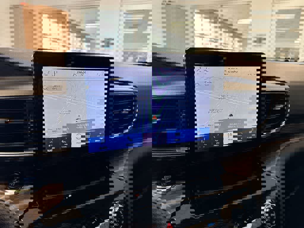 Used 2022 Ford Explorer Limited w/ Equipment Group 301A image 31