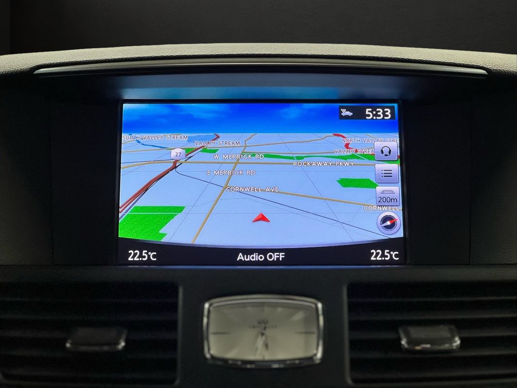 Used 2019 INFINITI Q70 L 5.6 AWD/4WD image 24