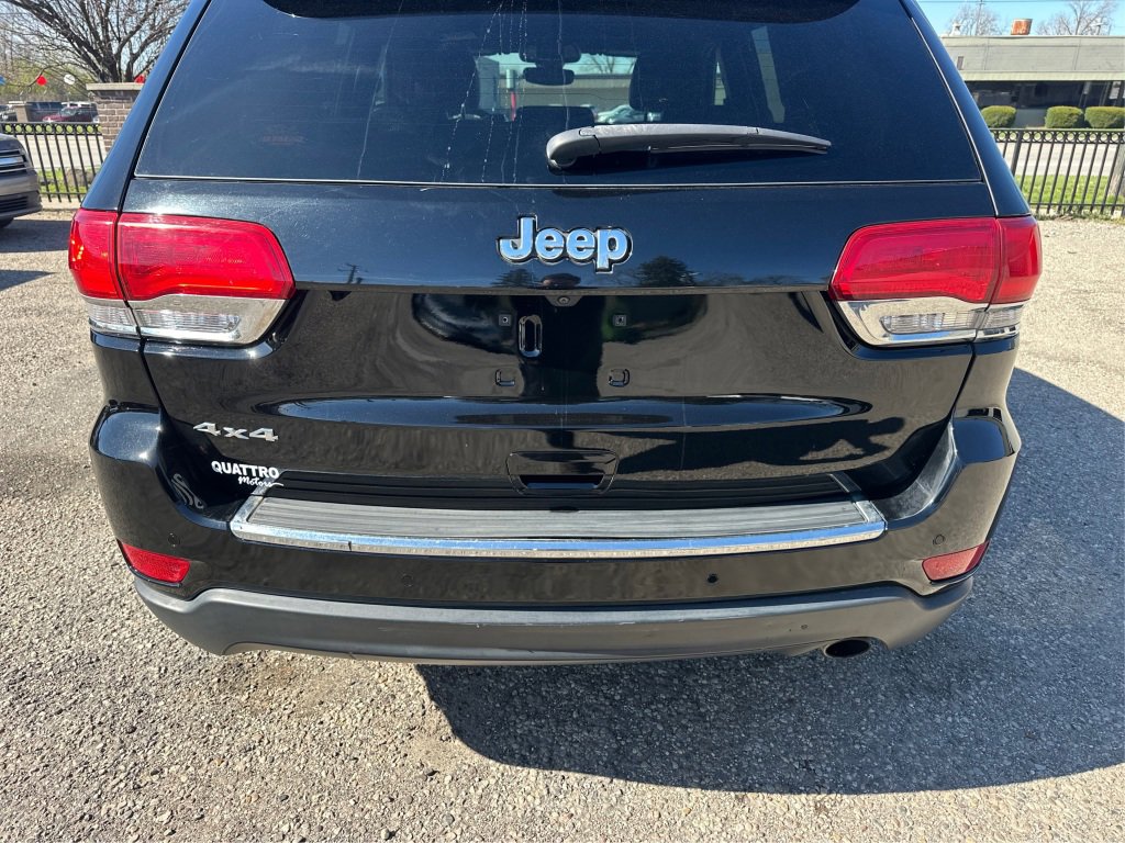 Used 2017 Jeep Grand Cherokee Limited AWD/4WD image 14