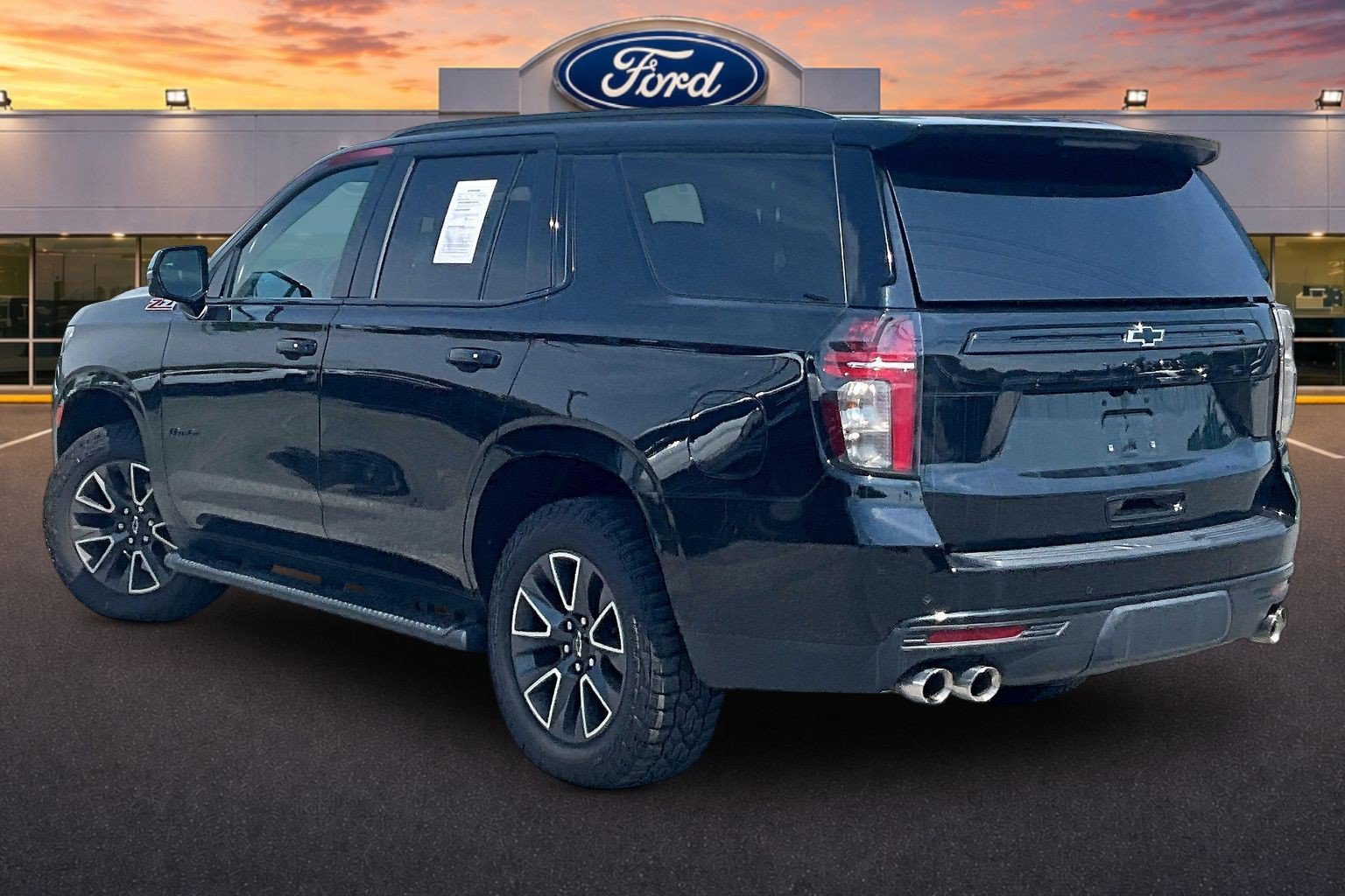 Used 2024 Chevrolet Tahoe Z71 w/ Z71 Off-Road Package AWD/4WD image 2