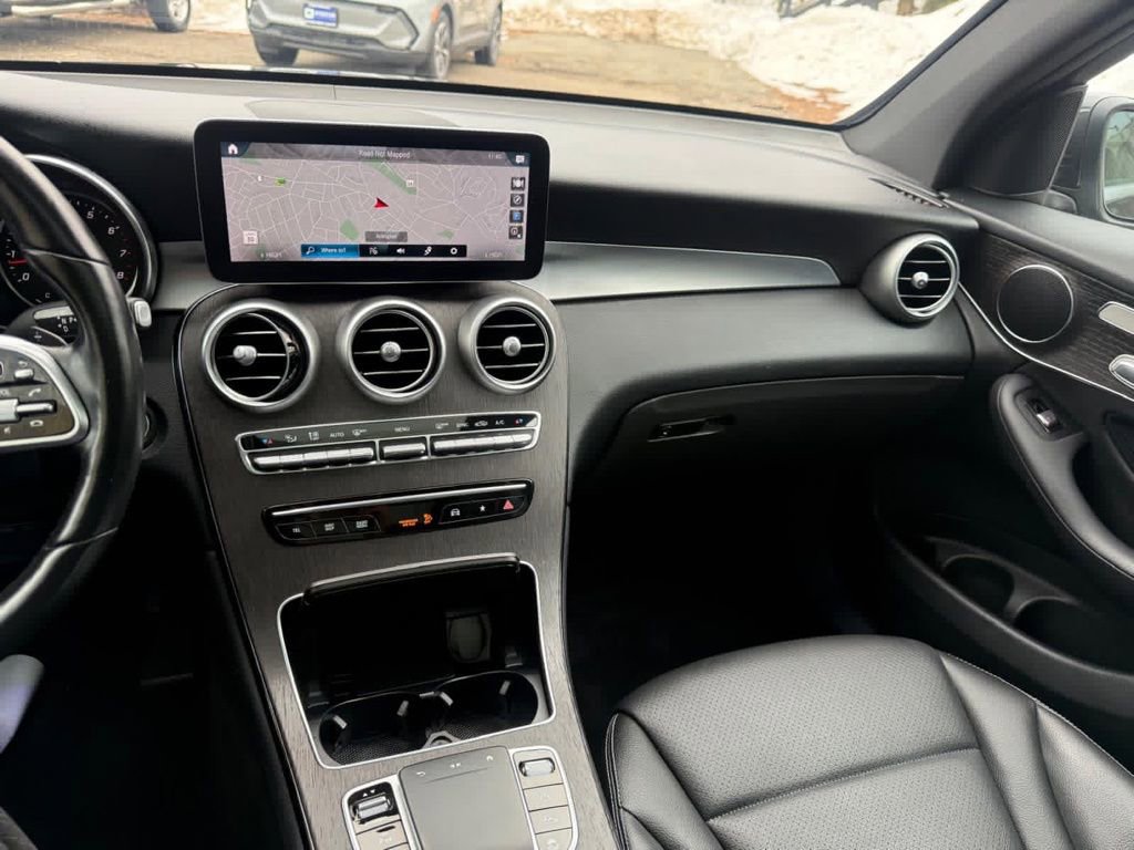 Used 2022 Mercedes-Benz GLC 300 4MATIC image 27