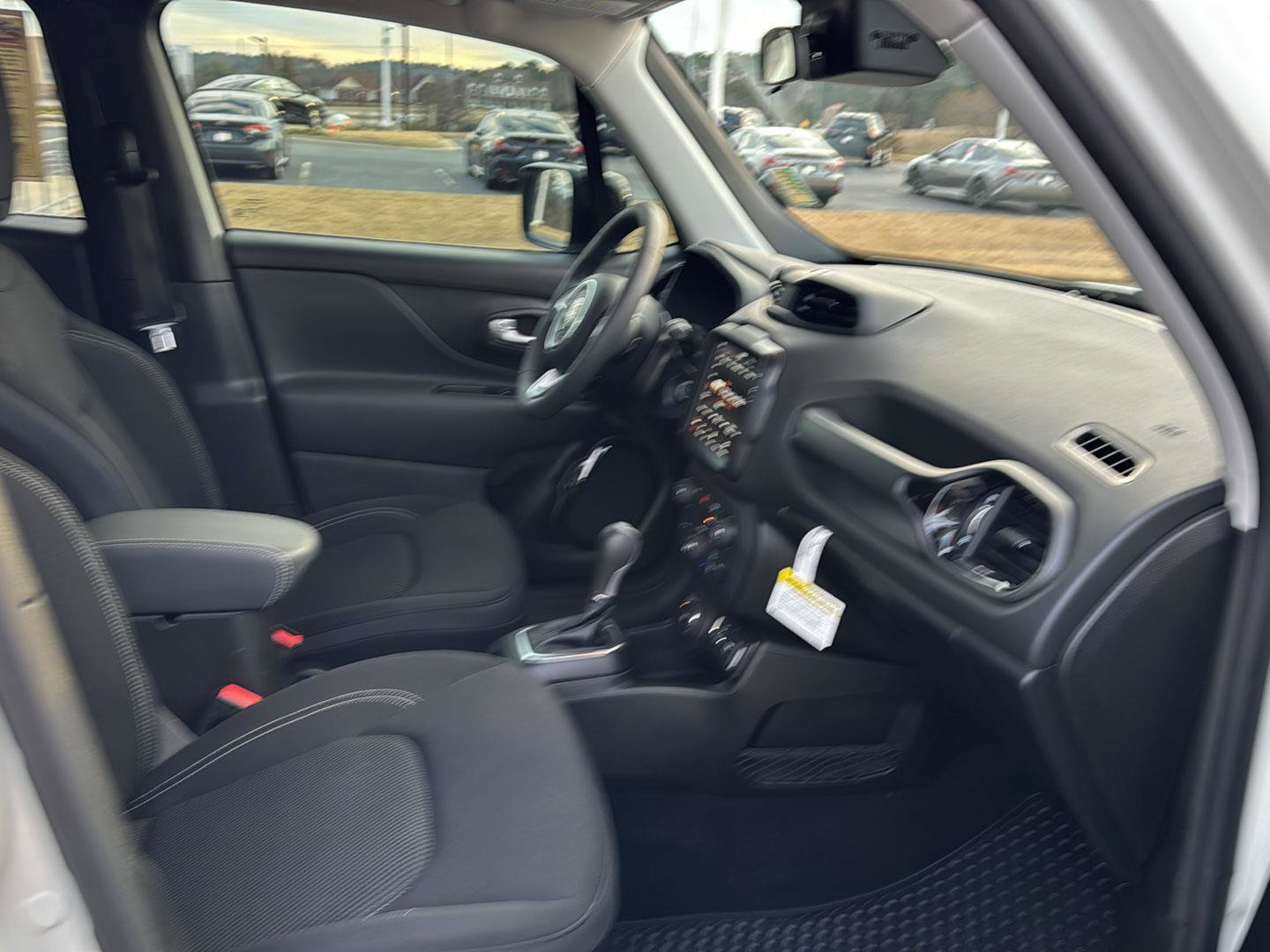 Used 2023 Jeep Renegade Altitude image 10