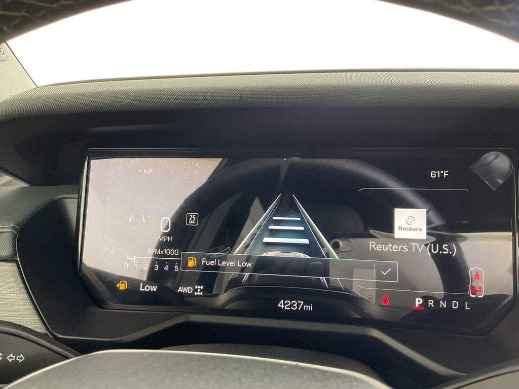 Used 2025 GMC Acadia AT4 image 29