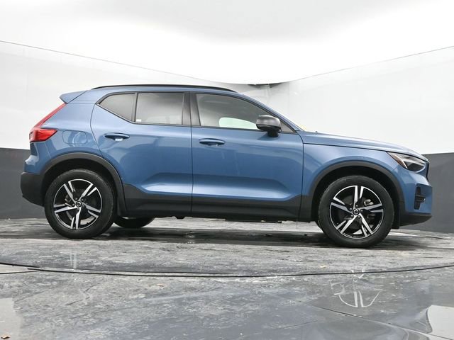 Used 2024 Volvo XC40 B5 Core image 49
