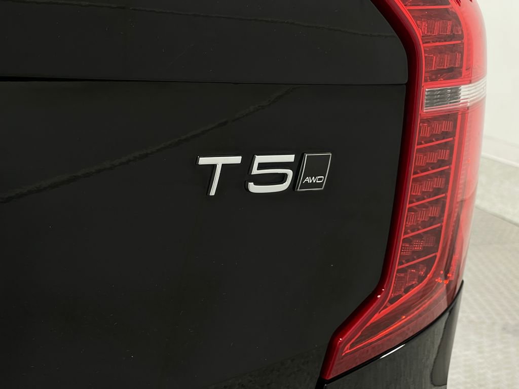 Used 2019 Volvo XC90 T5 Momentum w/ Protection Package Premier image 43