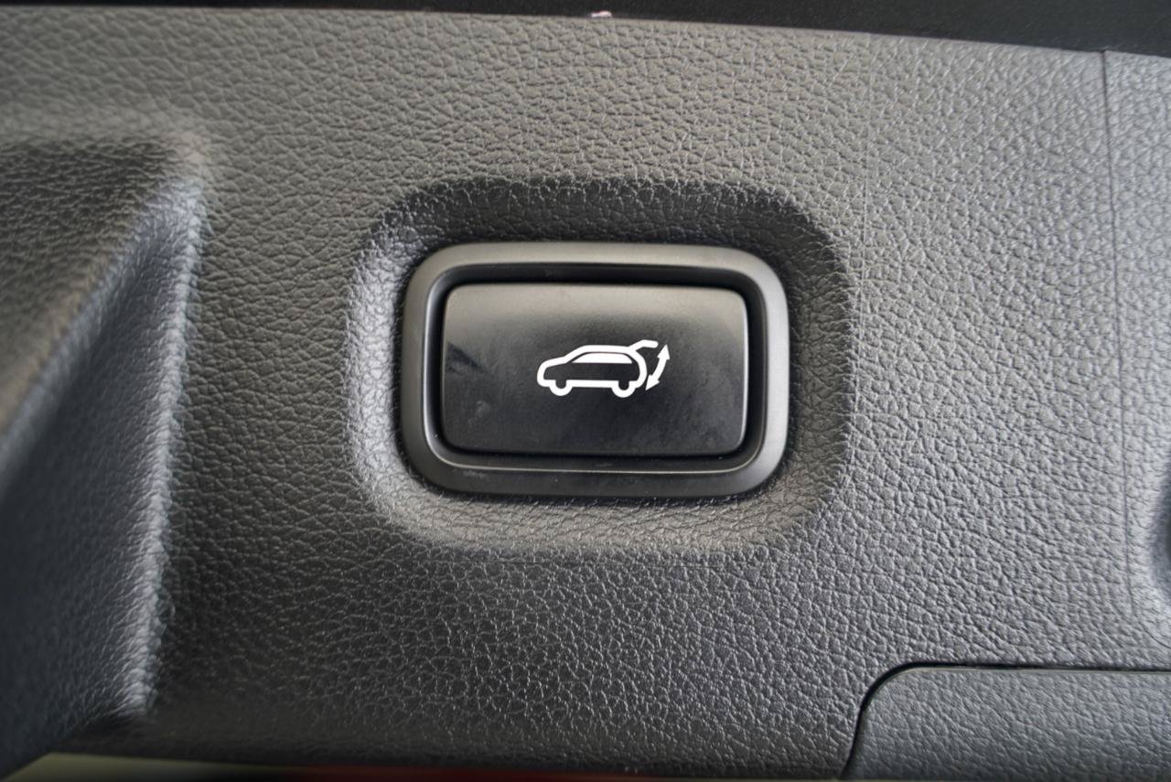 Used 2023 Hyundai Santa Fe Limited FWD image 39