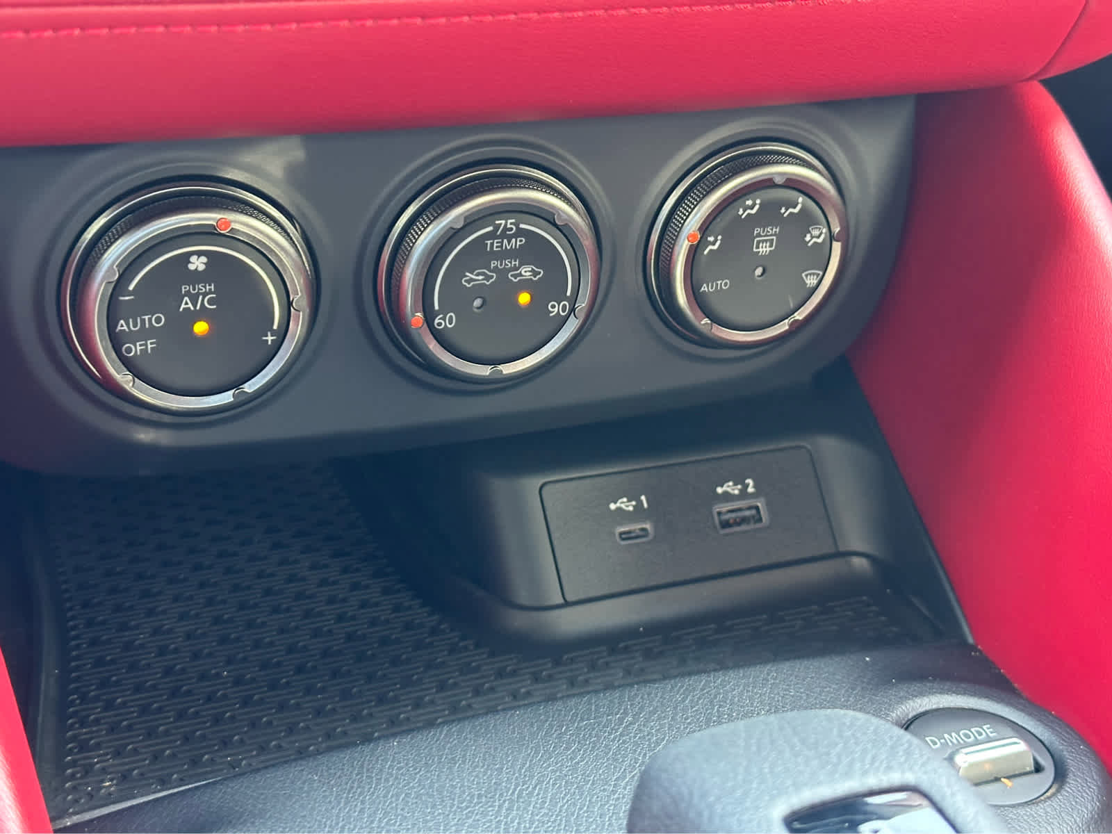 Used 2024 Nissan Z Performance w/ Floor Mat Package RWD image 15