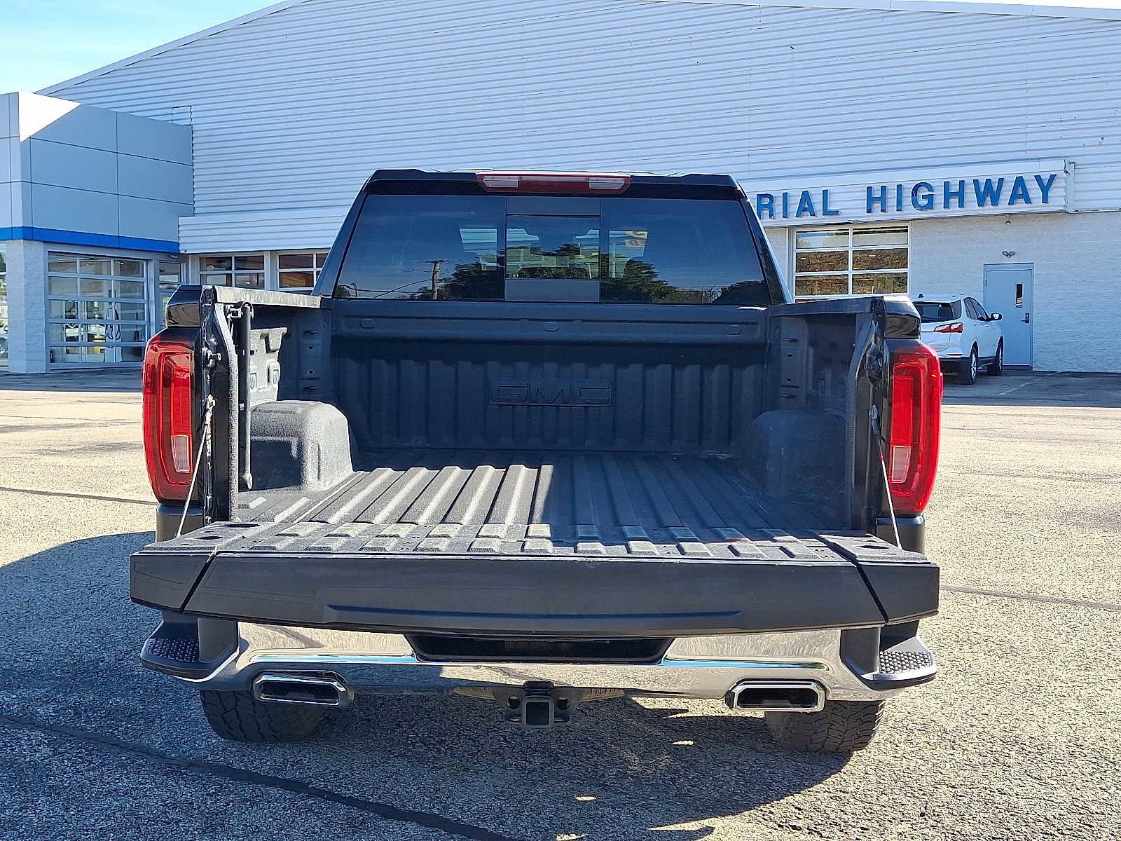 Certified 2023 GMC Sierra 1500 SLT w/ SLT Convenience Package image 29