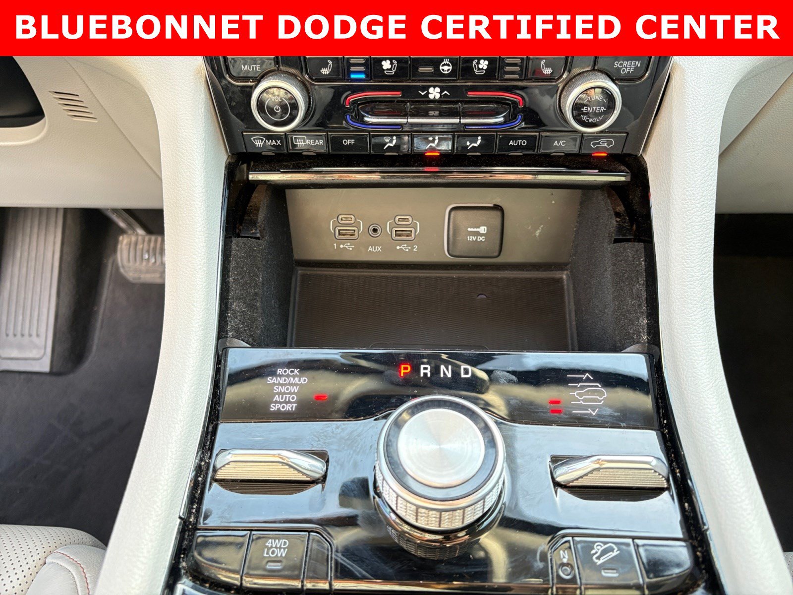 Used 2022 Jeep Grand Cherokee L Overland w/ Luxury Tech Group IV AWD/4WD image 19