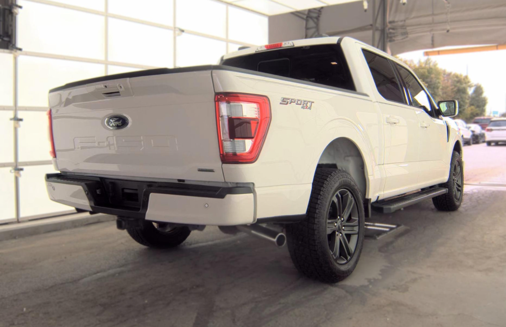 Used 2023 Ford F150 Lariat w/ Equipment Group 502A High AWD/4WD image 4