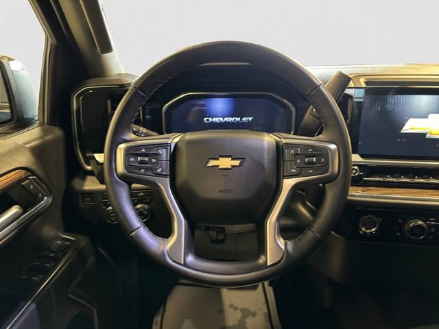 Used 2023 Chevrolet Silverado 1500 LT AWD/4WD image 13