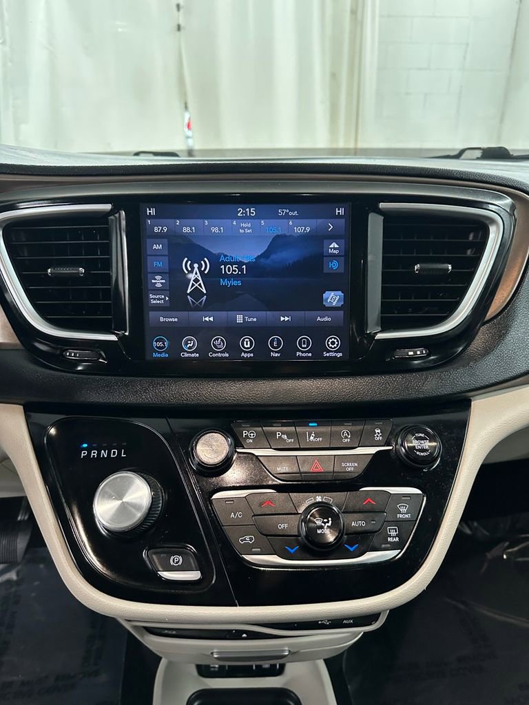 Used 2018 Chrysler Pacifica Touring-L Plus w/ Advanced Safetytec Group image 21