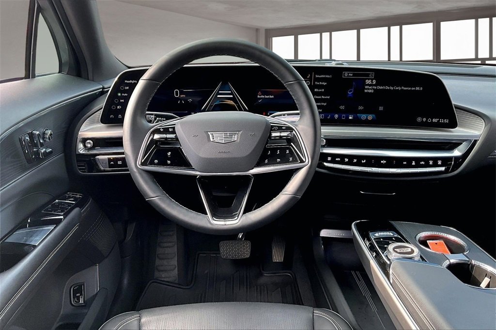 Used 2024 Cadillac Lyriq Luxury image 5
