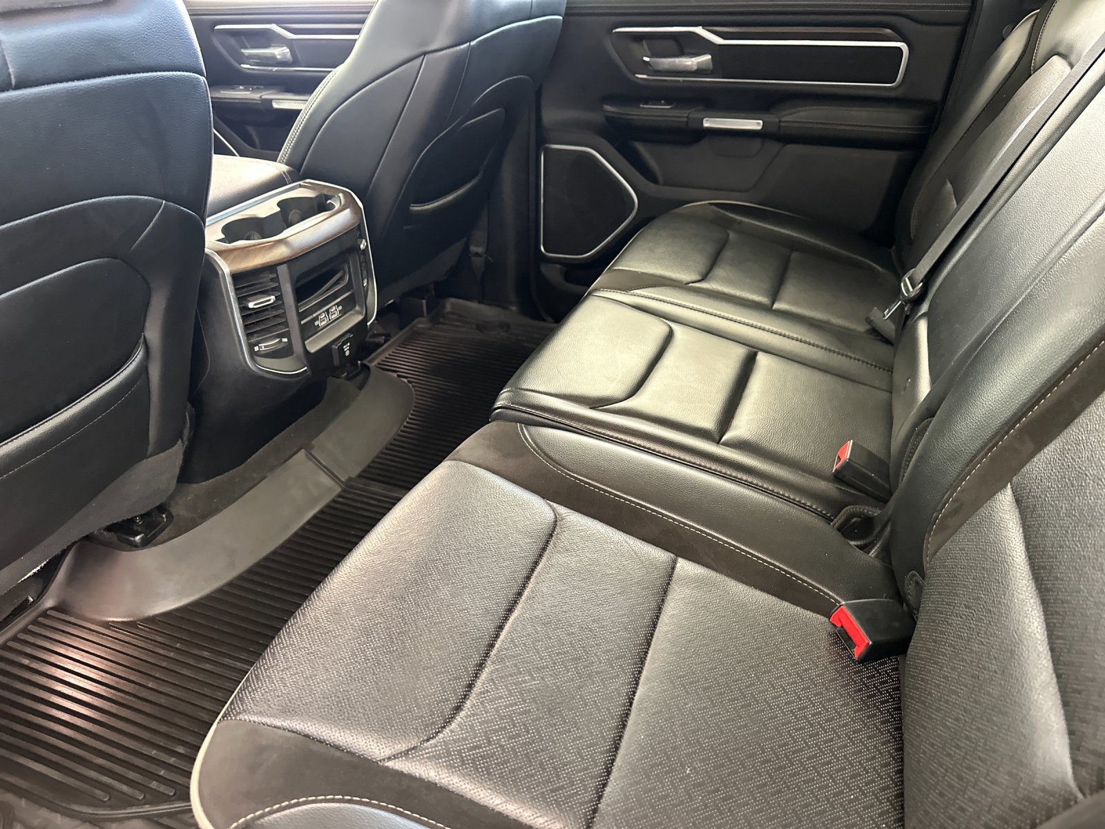 Used 2022 RAM 1500 Laramie RWD image 13