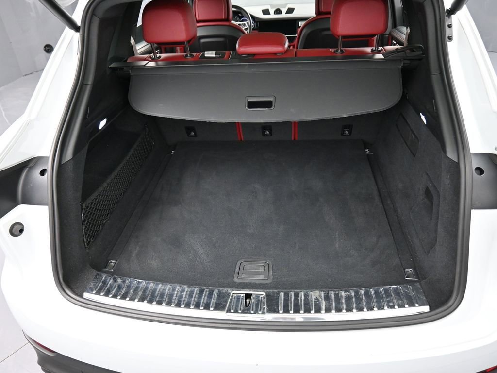 Certified 2023 Porsche Cayenne S Platinum image 33