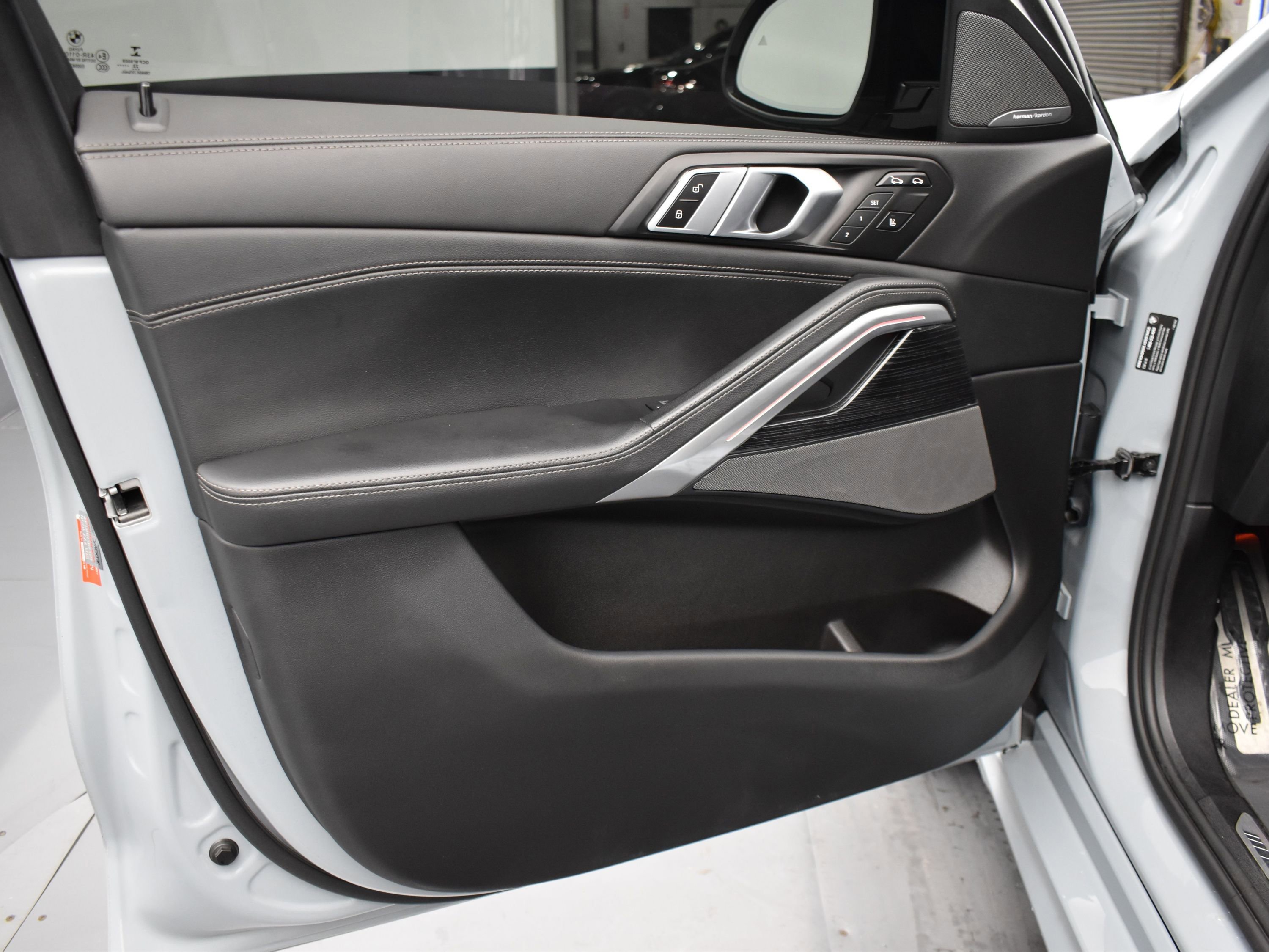 Used 2024 BMW X6 M60i w/ M Sport Professional Package image 9