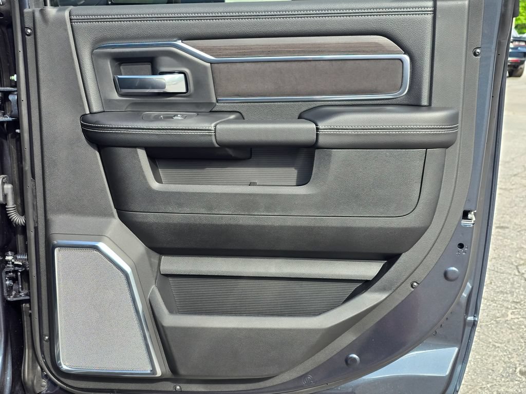 New 2026 RAM 3500 Laramie AWD/4WD image 38