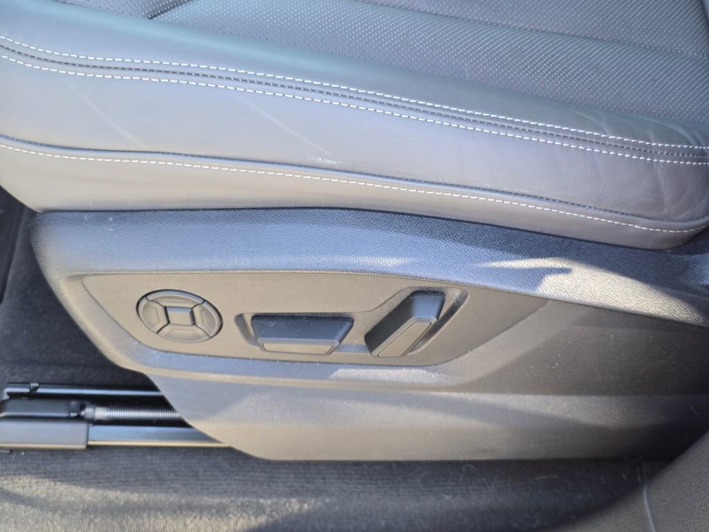 Used 2024 Audi Q8 Premium Plus w/ Premium Plus Package image 25