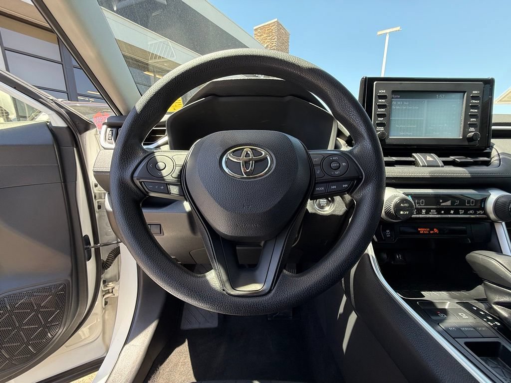 Used 2019 Toyota RAV4 XLE FWD image 20