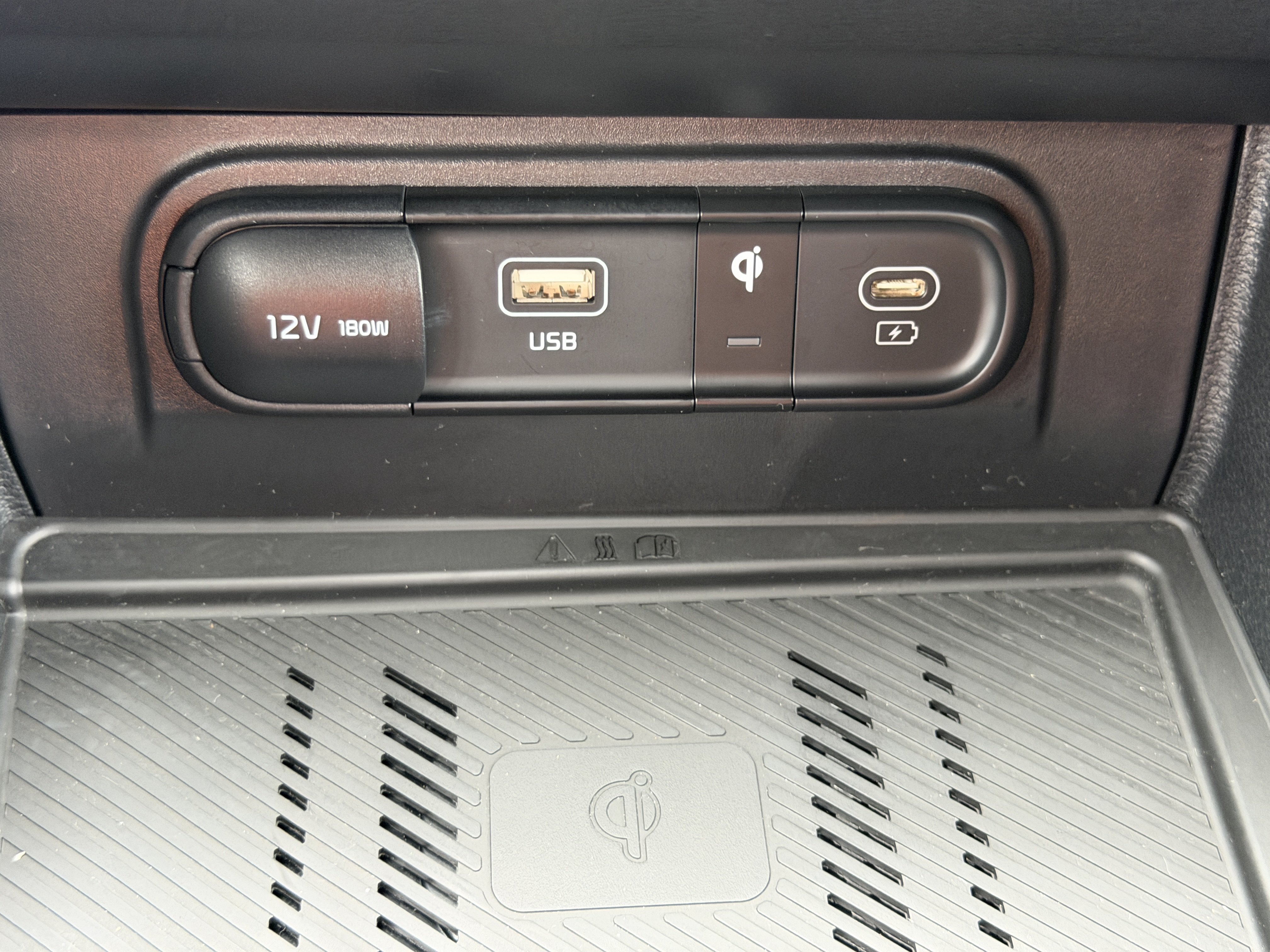 Used 2025 Kia Sportage EX FWD image 22