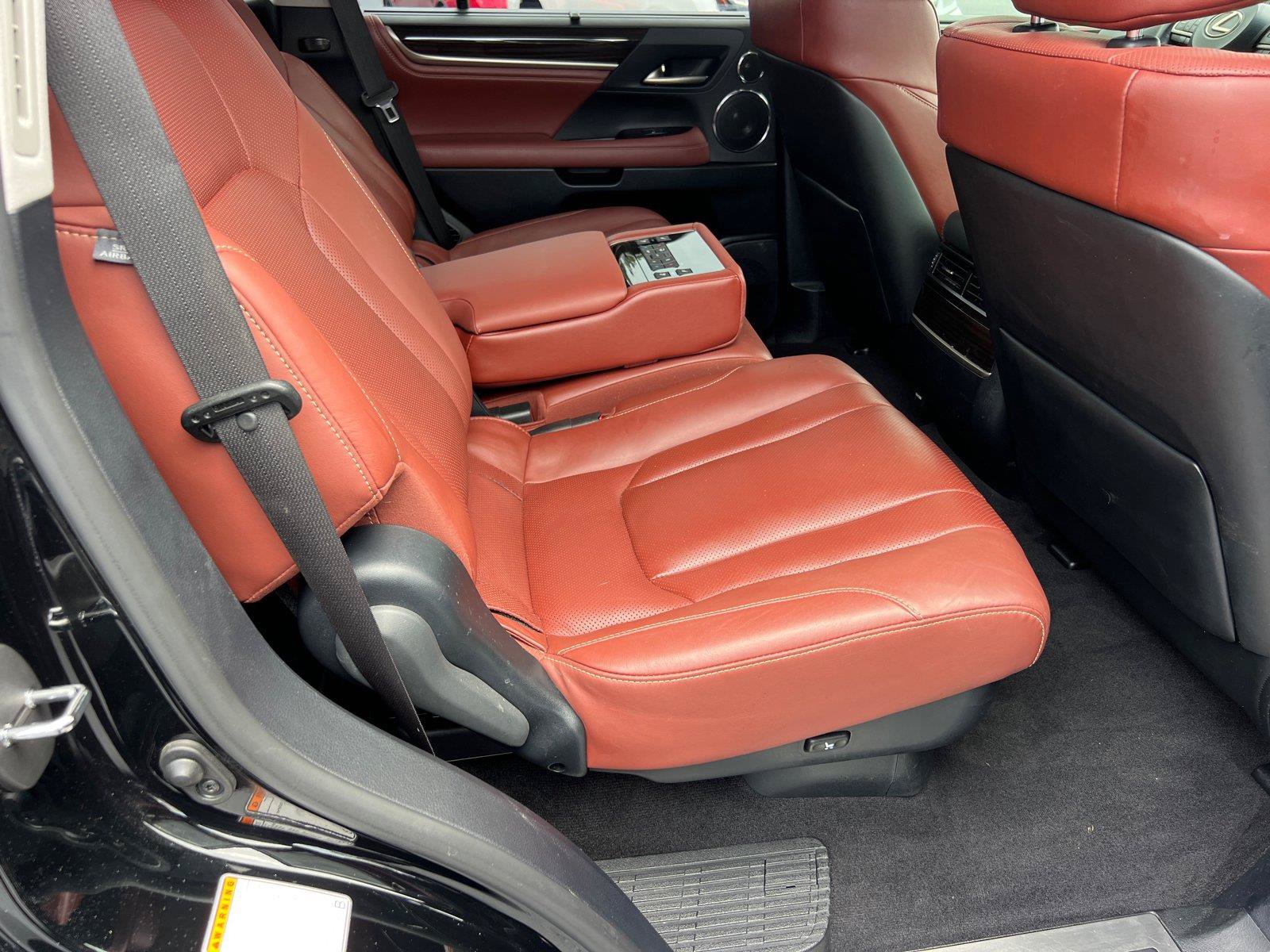 Used 2020 Lexus LX 570 4WD w/ Luxury Package image 15
