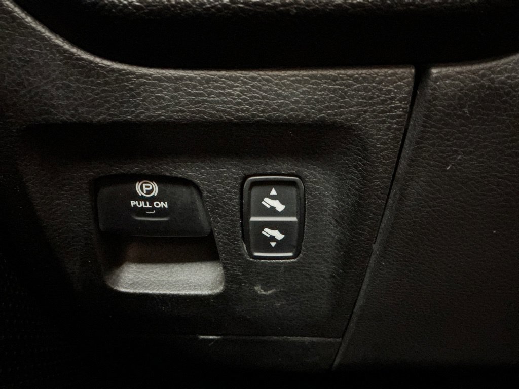 Used 2020 RAM 1500 Big Horn AWD/4WD image 25
