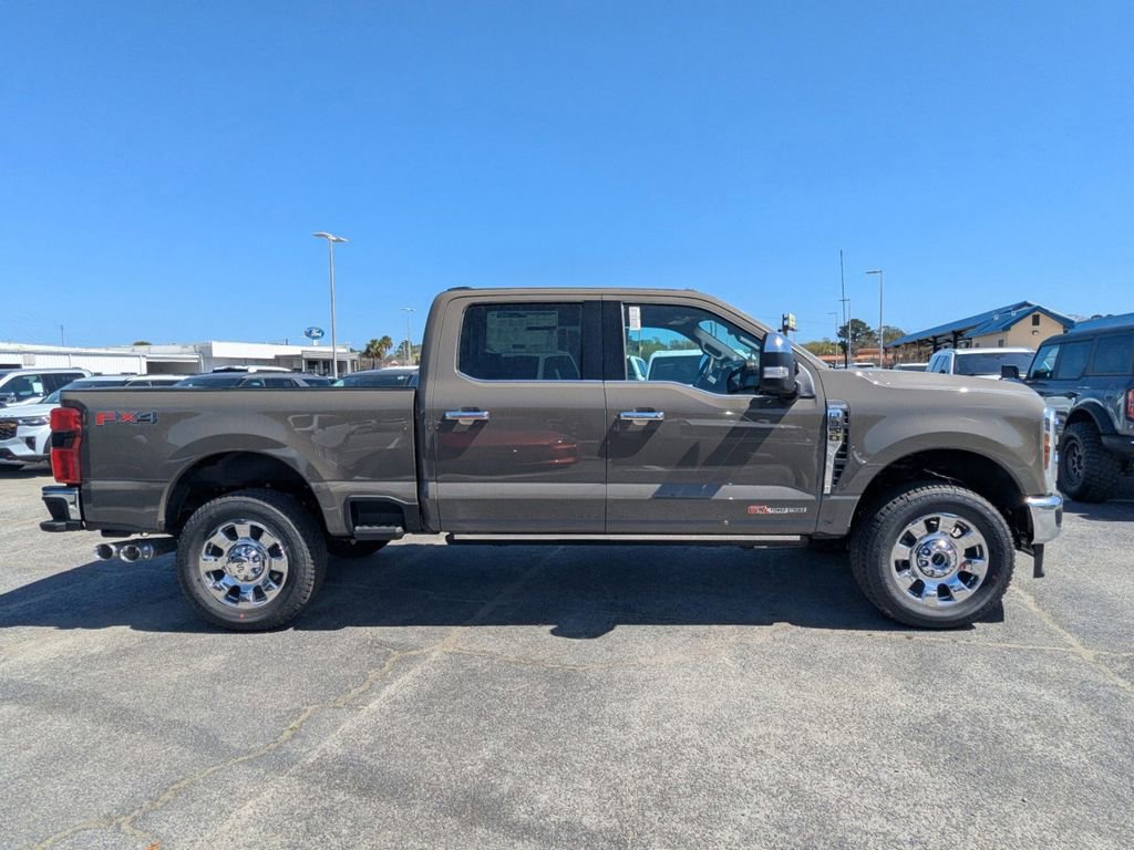 New 2026 Ford F350 King Ranch video 3