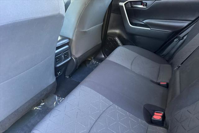Certified 2021 Toyota RAV4 XLE AWD/4WD image 4
